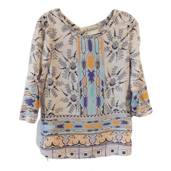 Maeve | 100% Silk Floral Button back 3/4 sleeve - Picture 1 of 4